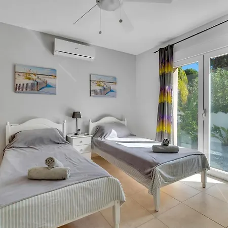 Casa La Pinada By Aldertons *